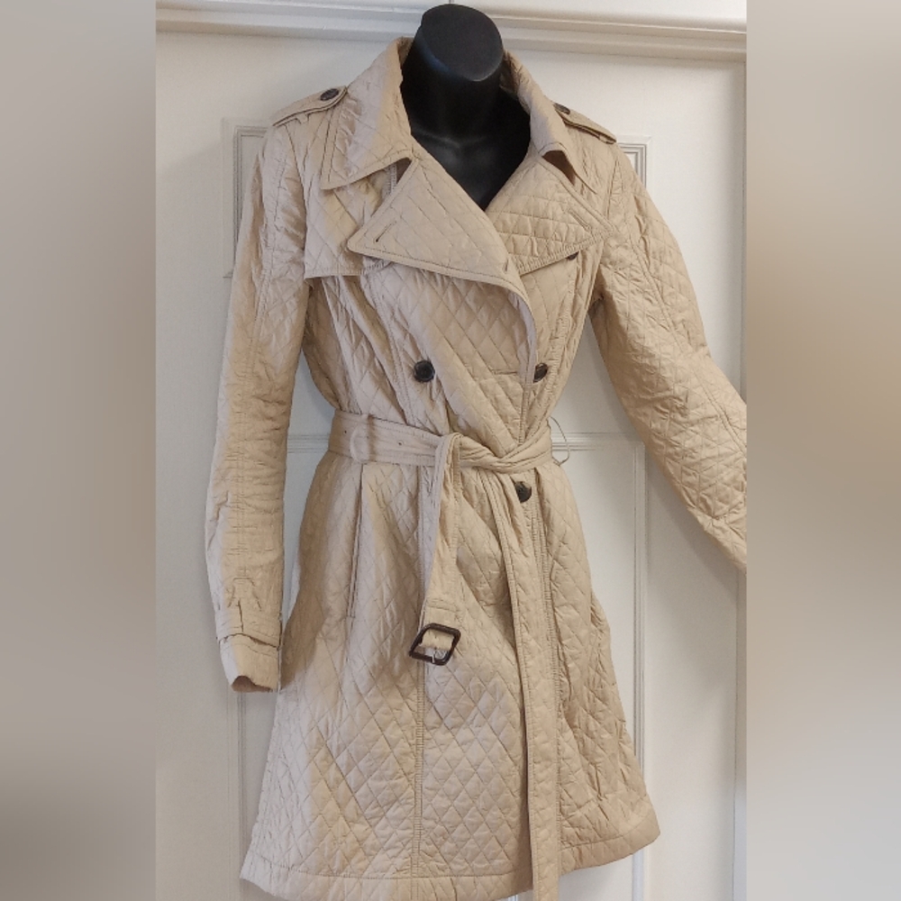 Club Monaco Quilted Beige Trench Coat